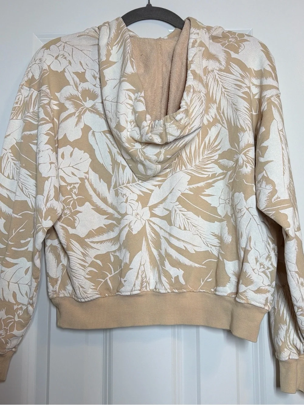 Billabong Beige and White Floral Pullover Hoodie - Picture 3 of 4